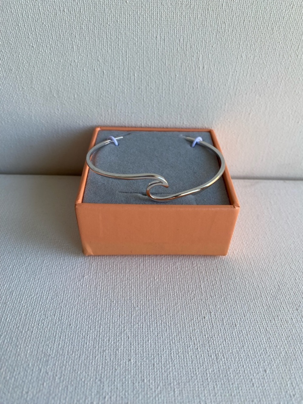 New in Box Pura Vida Bracelet Silver Metal Wave Cuff Bracelet
